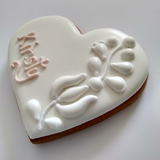 Hochzeit Herz mit weißer Glasur & weiße Tulpen Essbare Tischkarte, Platzkarte, Gastgeschenk. Personalisierbar mit Namen, Datum...