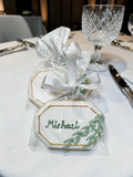 Namenskarte mit Zweigen und Blättern, weiß, gold, grün, 9 cm - Fest Keks : Lebkuchen & Kekse für alle festlichen Anlässe