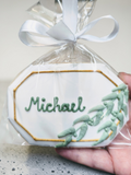 Namenskarte mit Zweigen und Blättern, weiß, gold, grün, 9 cm - Fest Keks : Lebkuchen & Kekse für alle festlichen Anlässe