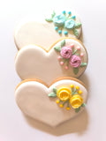 Hochzeitsherz, Tischkarte mit rosafarbenen Blumen, Personalisierbar. 10 cm - Fest Keks : Lebkuchen & Kekse für alle festlichen Anlässe