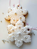 weißer Schneeflocke  - Anhänger aus Lebkuchen 9.5 cm