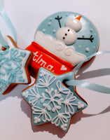Schneekugel mit Schneemann & Schneeflocken Anhänger im Geschenkkarton